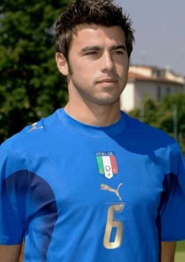 梅州队长廖均健：犯了很多错必须承受这样的结果